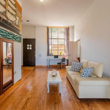 Spacious 2-bdrm At Filopappou Hill In Koukaki! Apartment