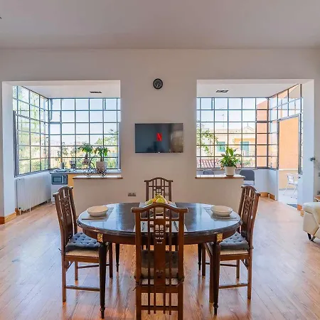 Apartment Spacious 2-bdrm At Filopappou Hill In Koukaki! Athens