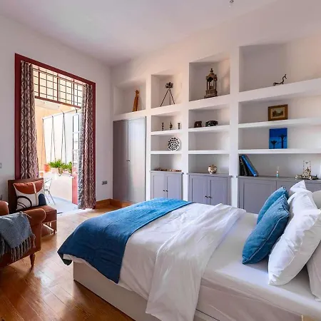 Spacious 2-bdrm At Filopappou Hill In Koukaki! Apartment Athens