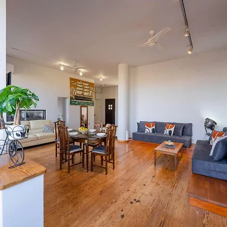 Spacious 2-bdrm At Filopappou Hill In Koukaki! Apartment